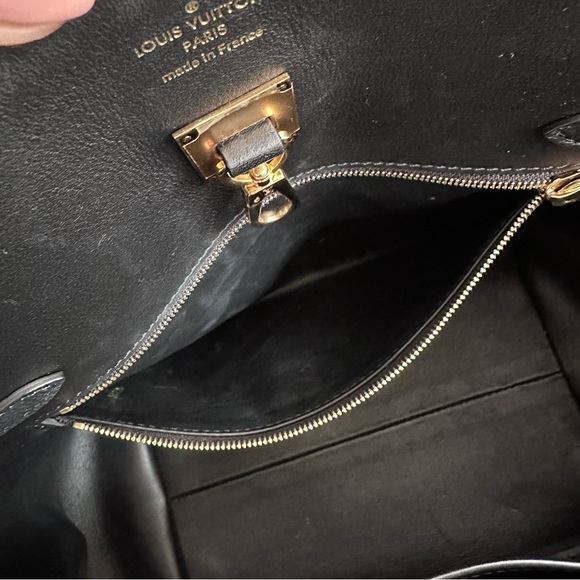 Louis Vuitton Veau Nuage Milla PM - Picture 8 of 13